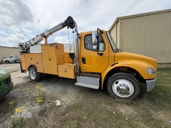 2011 FREIGHTLINER BUSINESS CLASS M2 106