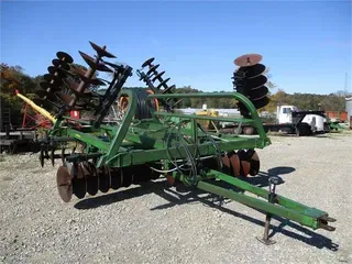 JOHN DEERE 230