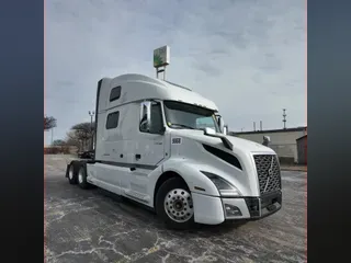 2022 VOLVO VNL64T860