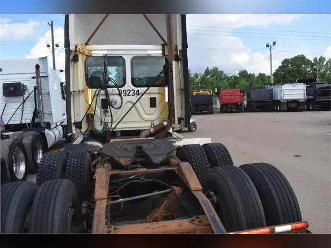 2015 FREIGHTLINER CASCADIA 125