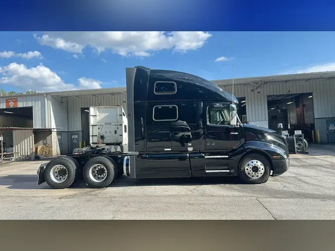 2023 Volvo VNL860