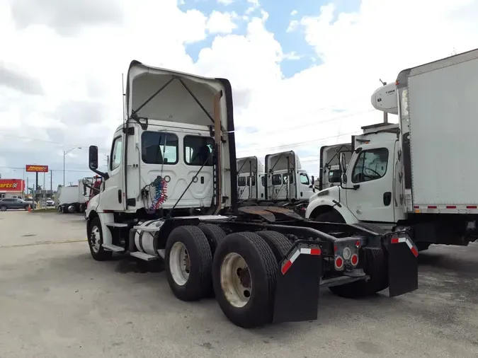 2019 FREIGHTLINER NEW CASCADIA PX12664