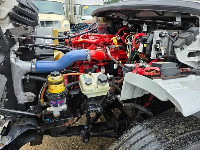 2018 FREIGHTLINER M2 106