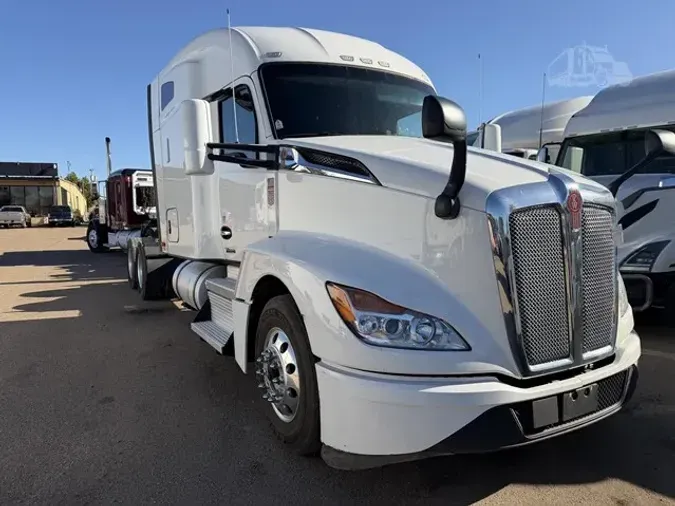 2022 KENWORTH T680