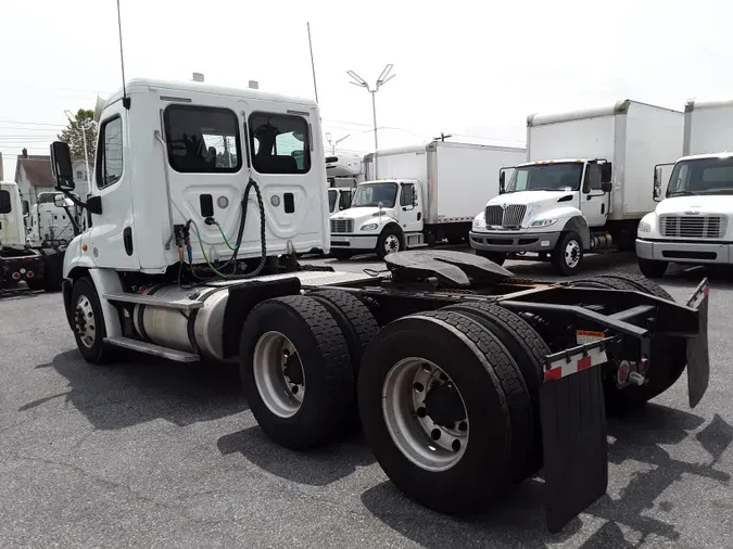 2016 FREIGHTLINER/MERCEDES CASCADIA 113