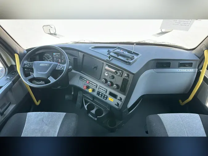 2022 Freightliner Cascadia 126