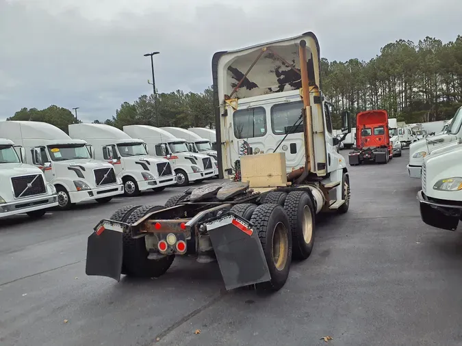 2016 FREIGHTLINER/MERCEDES CASCADIA 125