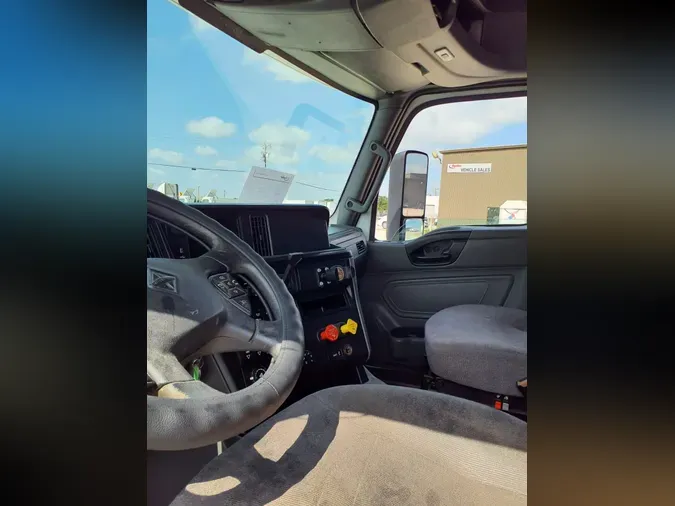 2020 NAVISTAR INTERNATIONAL LT625 SLPR CAB