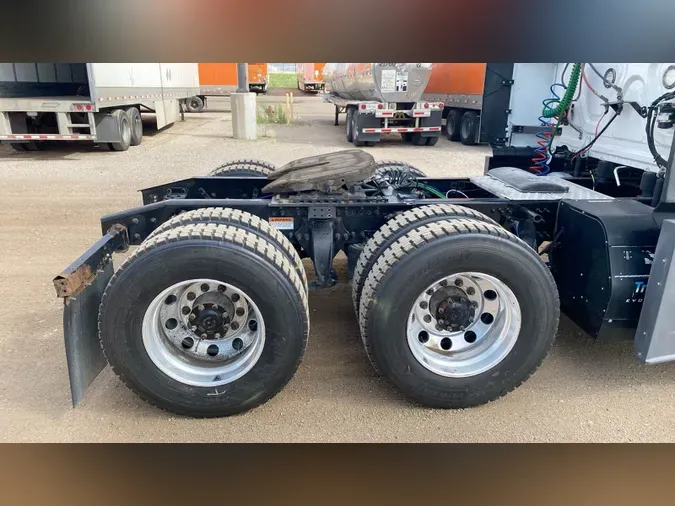 2020 Freightliner Cascadia 126