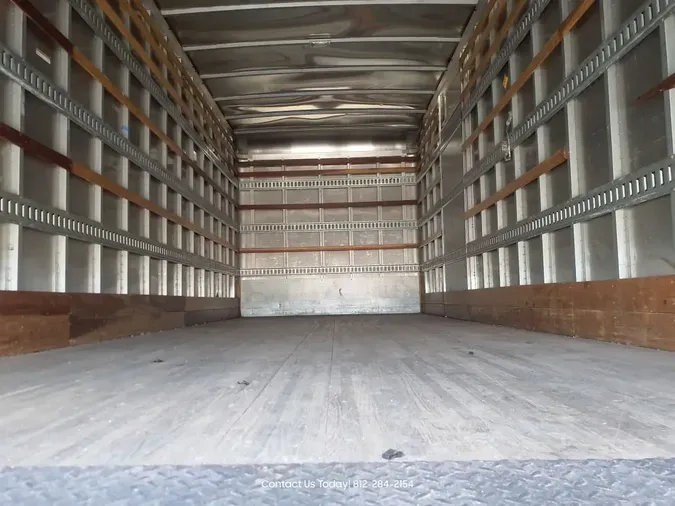 2017 FREIGHTLINER M2 106