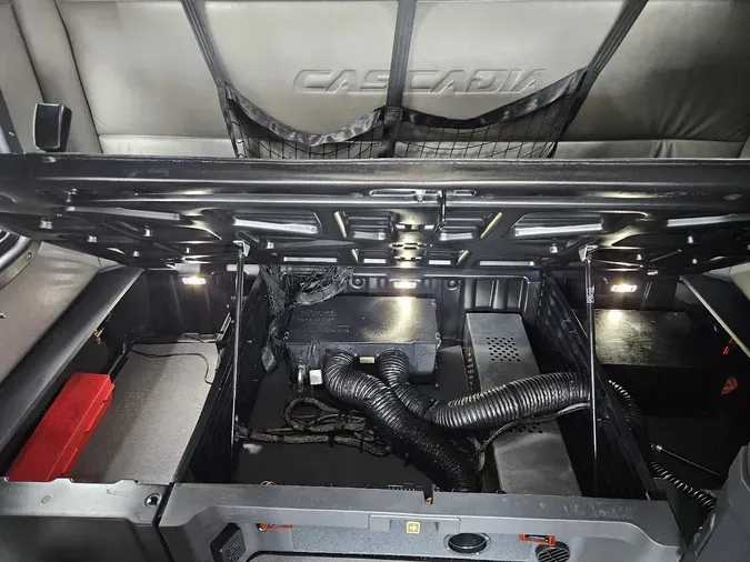 2022 FREIGHTLINER Cascadia 126