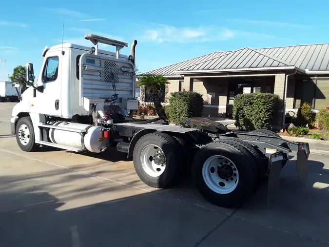 2016 FREIGHTLINER/MERCEDES CASCADIA 125