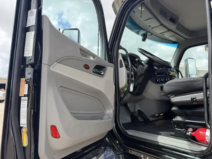 2021 Peterbilt 5796adcca994df7a4afb0ca46f665680c50