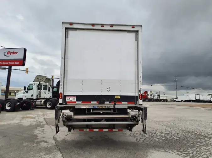 2018 FREIGHTLINER/MERCEDES M2 106