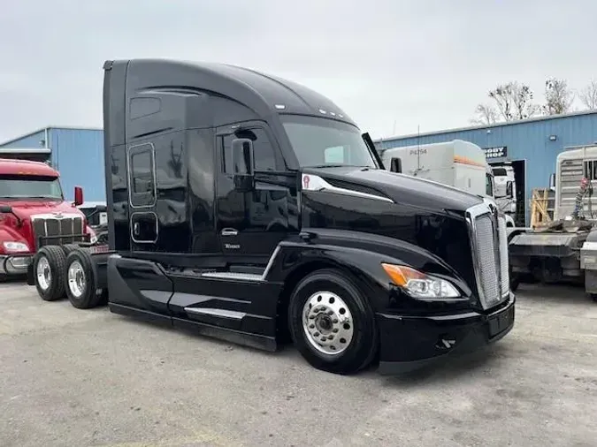 2023 Kenworth T680