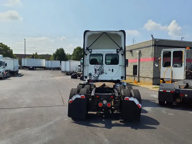 2019 FREIGHTLINER CASCADIA 125