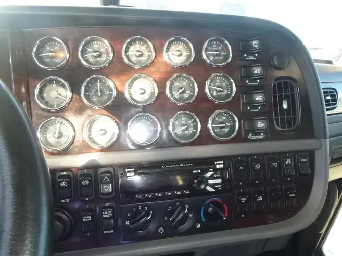 2021 Peterbilt 389