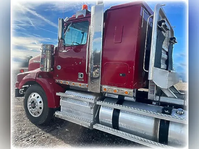 2017 WESTERN STAR 4900SA