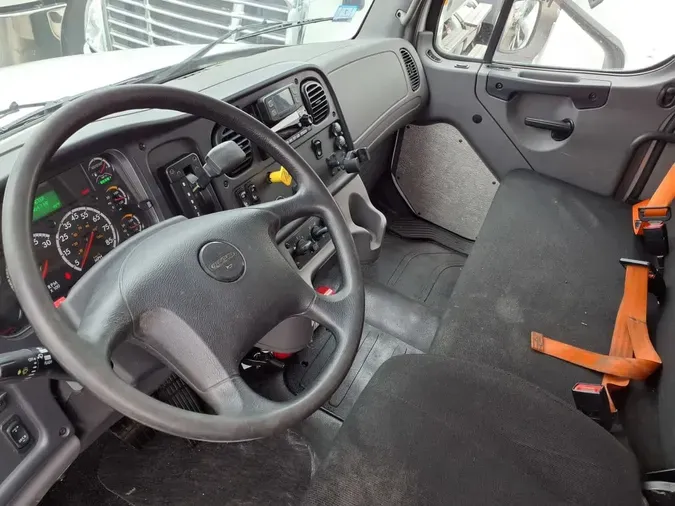 2019 FREIGHTLINER/MERCEDES M2 1066ae874d0948c2fb05c29d257aef72cb0