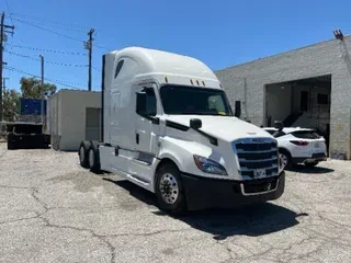 2019 FREIGHTLINER T12664ST