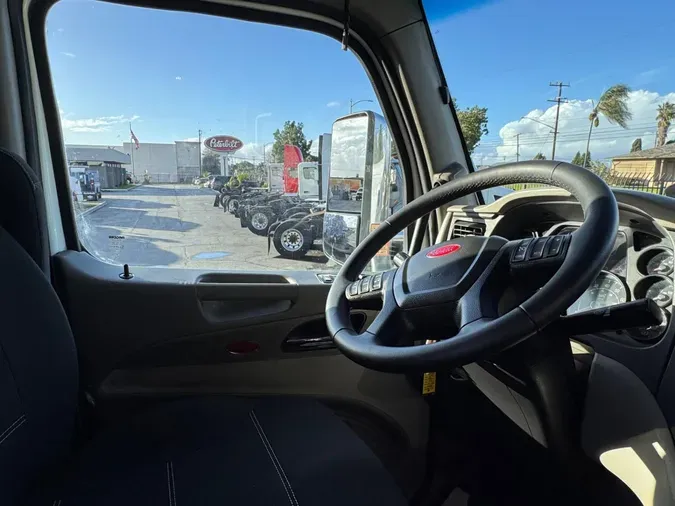 2020 Peterbilt 567