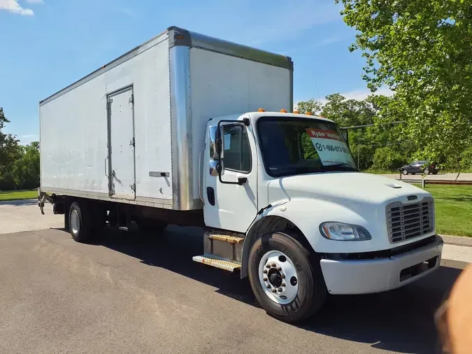 2018 FREIGHTLINER M2 106