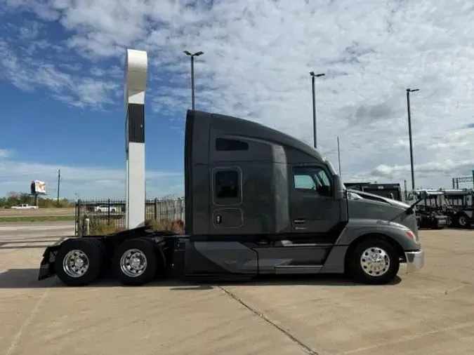 2023 Kenworth T680