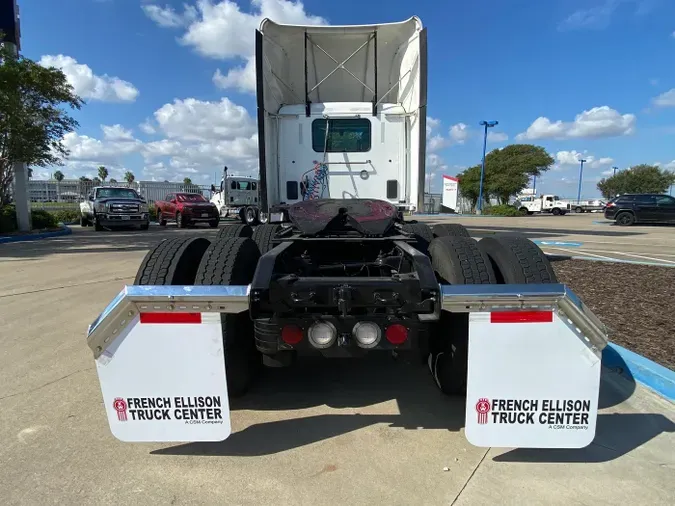 2022 Kenworth T680