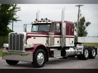 2022 PETERBILT 389