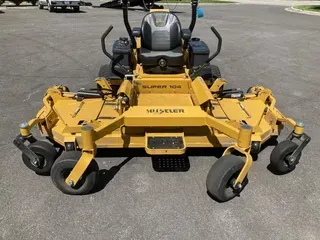 2021 Hustler SUPER 104