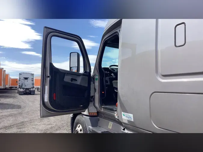 2020 Freightliner Cascadia