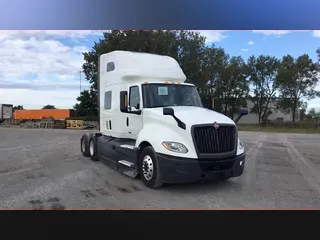 2022 International LT625