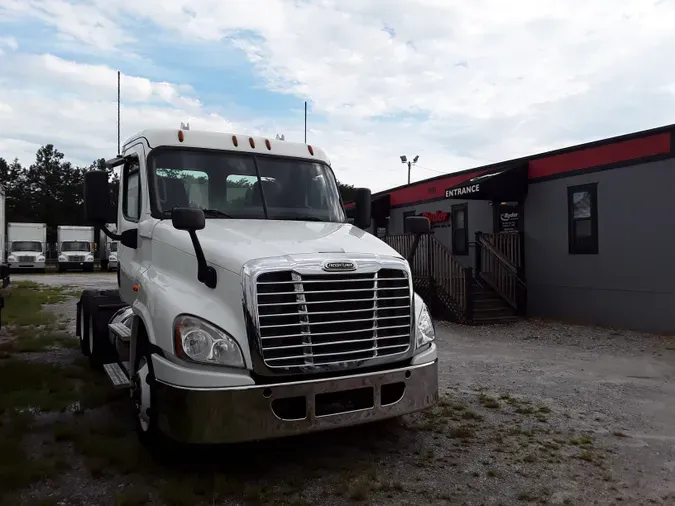 2017 FREIGHTLINER/MERCEDES CASCADIA 125