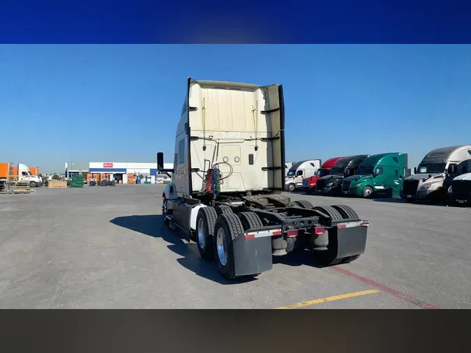 2022 International LT6af9484fbe895683fff2868d8e7355e5