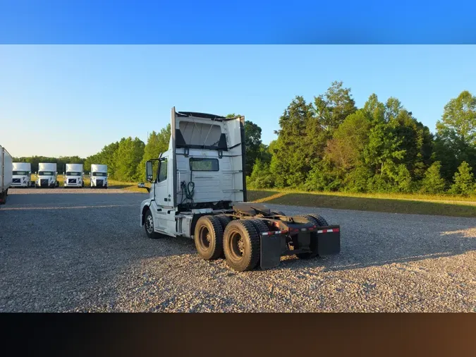 2018 Volvo VNL300