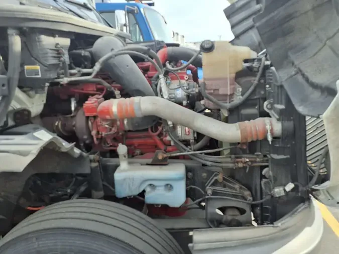 2019 NAVISTAR INTERNATIONAL LT625 DAYCAB T/A