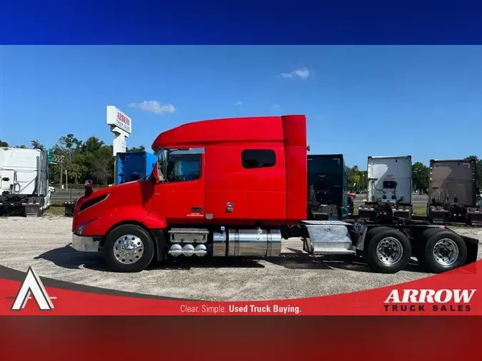 2021 VOLVO VNL740