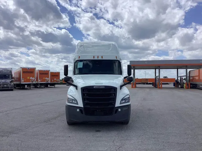 2022 Freightliner Cascadia 126