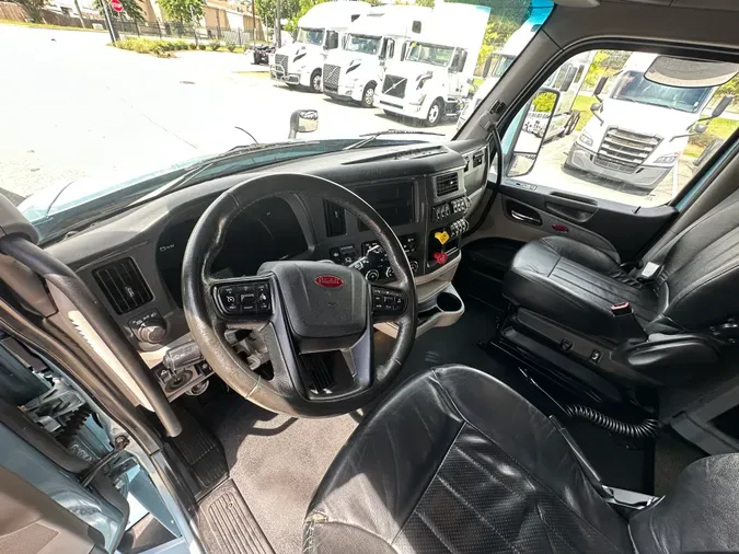 2022 Peterbilt 579