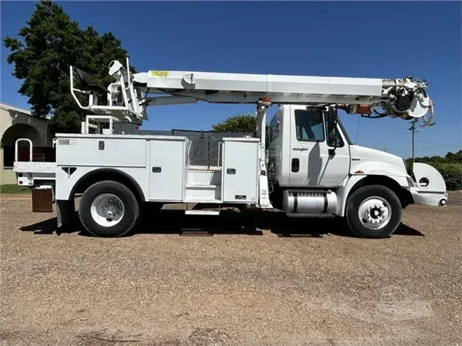 2011 ALTEC DM47BR