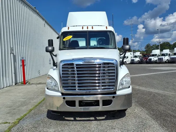 2017 FREIGHTLINER CASCADIA 125