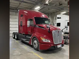 2022 KENWORTH T680