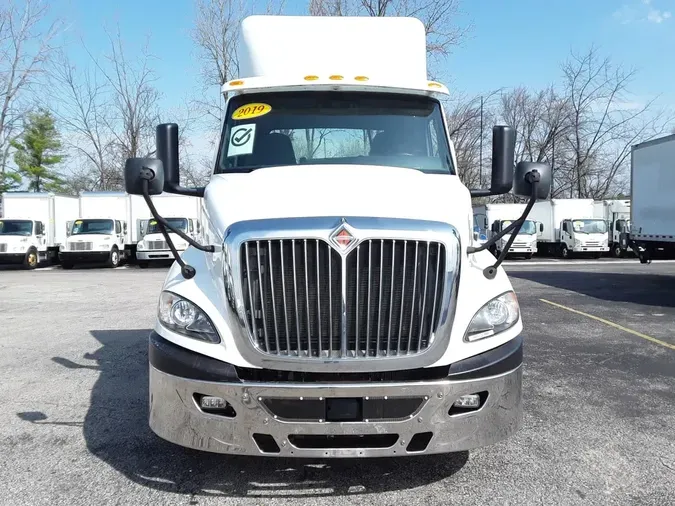 2019 NAVISTAR INTERNATIONAL RH613 DAYCAB S/A6b09cb738a72504e8326ea92045e4fc2