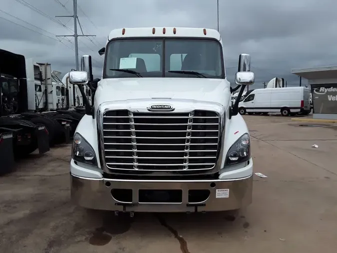2020 FREIGHTLINER CASCADIA 125