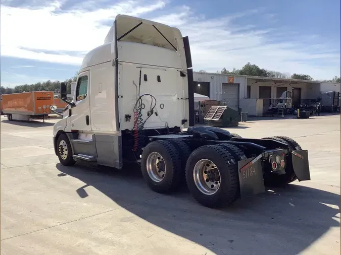 2020 Freightliner Cascadia