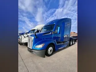 2022 KENWORTH T680