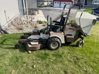 2017 Grasshopper 725D