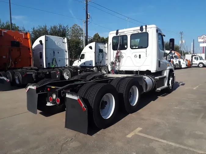 2018 FREIGHTLINER/MERCEDES CASCADIA 125