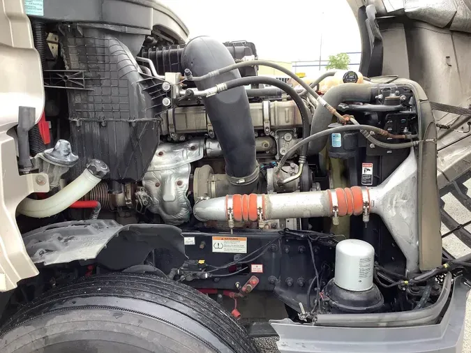 2021 Freightliner Cascadia 126