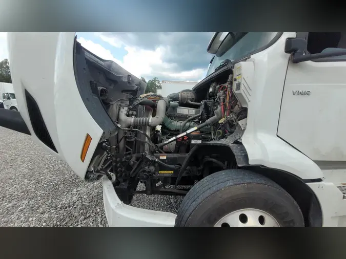 2019 Volvo VNL 740